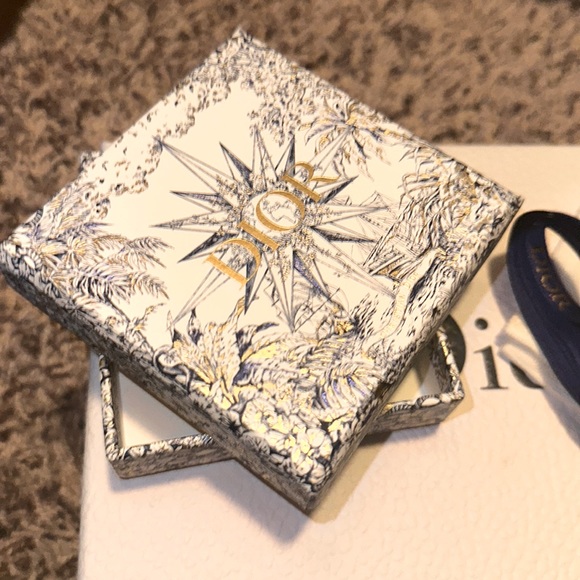 Dior jewelry/charm box & dust bag w/ribbon - Picture 2 of 3